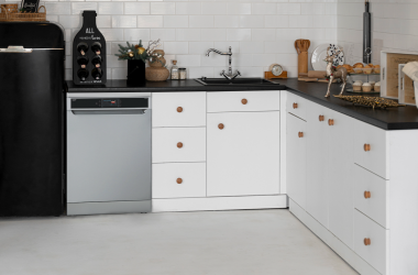 Có nên mua máy rửa bát không? Những hiểu lầm thường gặp về máy rửa bát.